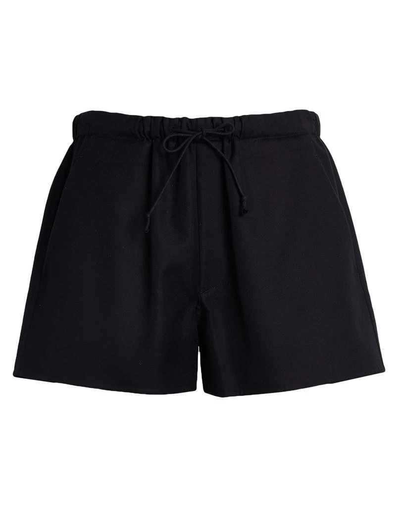 Valentino Shorts
Bermuda 1