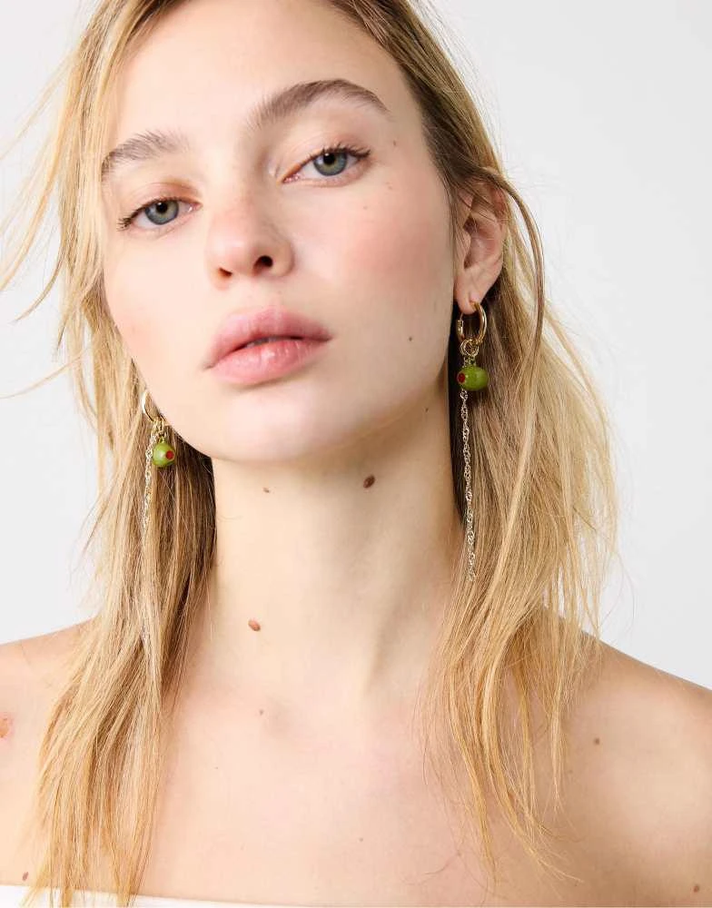 Stradivarius Stradivarius Olive earring in olive green 4