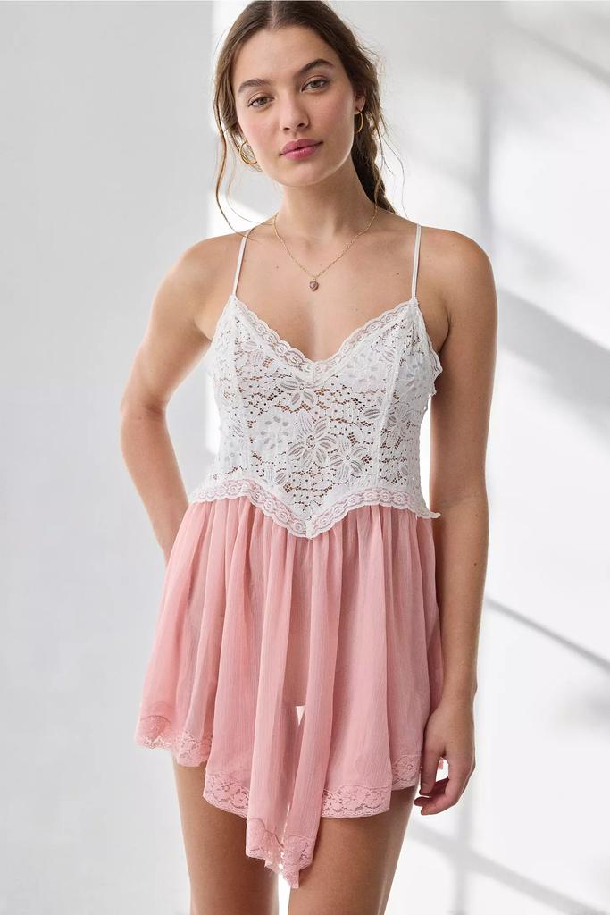 Out From Under Out From Under Cassandra Sheer Lace + Mesh Hanky Hem Slip