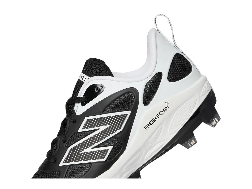 New Balance Fresh Foam Velov4 Molded Softball Cleats 6