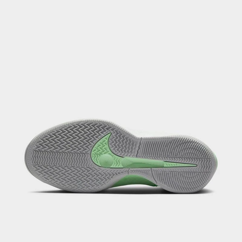 NIKE Women's Nike Sabrina 2 Basketball Shoes 6