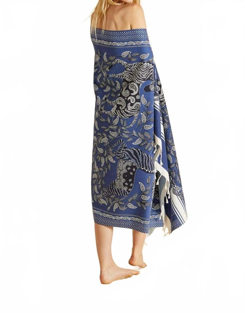 Inoui Editions Fouta 100 Zack Throw In Blue 2