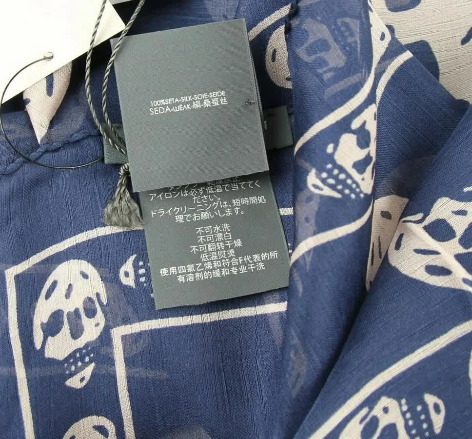 Alexander McQueen Alexander McQueen Women
s Skull Chiffon Silk Scarf 4
