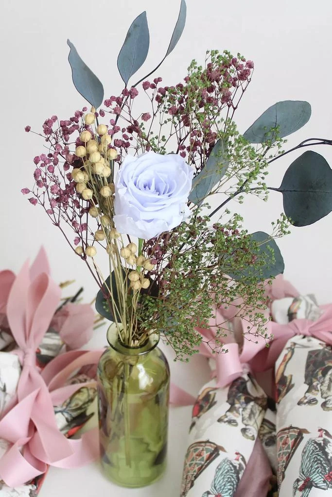 Roxanne
s Dried Flowers Roxanne’s Dried Flowers The Petite Masquerade Bouquet