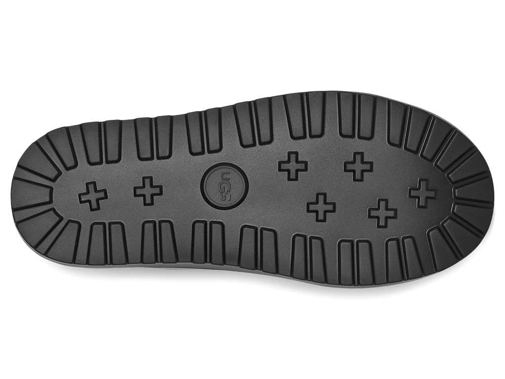 UGG Classic Maxi Toggle 3