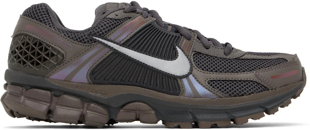 NIKE Brown & Gray Zoom Vomero 5 Sneakers 1