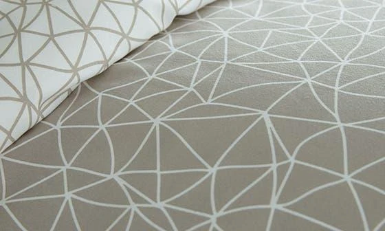 SOUTHSHORE FINE LINENS Modern Geometric Maze - Luxury Premium Oversized Duvet Cover Set 4