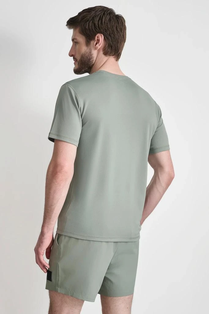 DKNY SHORT SLEEVE RASHGUARD 2