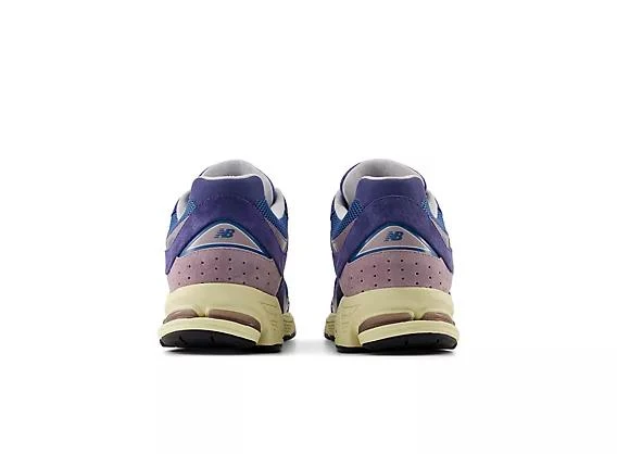 New Balance 2002R 5