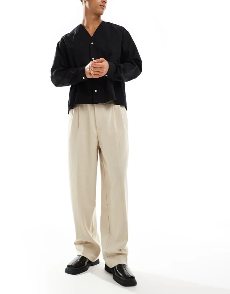Bershka Bershka baggy tailored trouser in stone 1