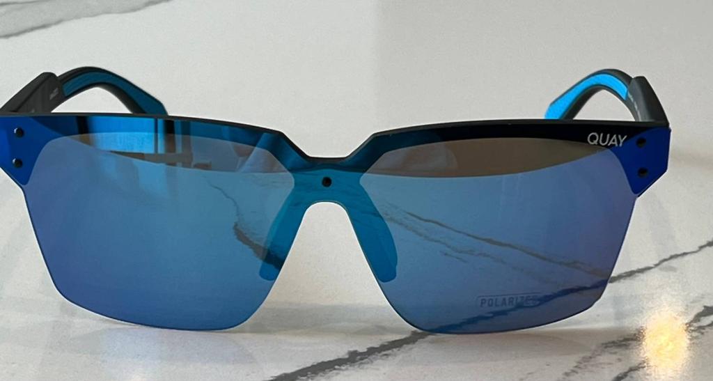 Quay Quay - Unisex Polarized Homestretch Sunglasses