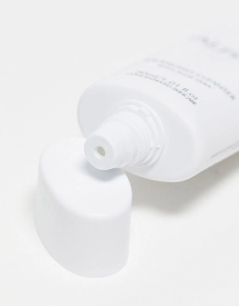 Alpha-H Alpha-H Balancing Cleanser with Aloe Vera 30ml 2
