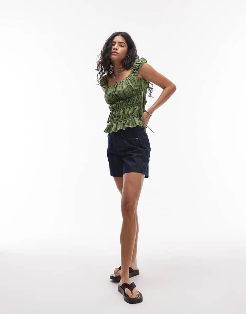 Topshop Topshop denim Editor short with raw hem in indigo rinse 3