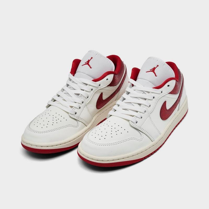 Jordan Women's Air Jordan 1 Low SE Casual Shoes