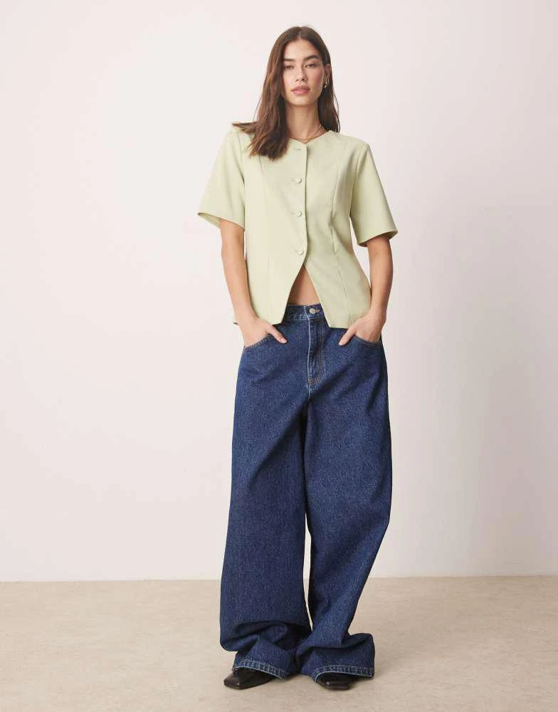 Abercrombie & Fitch Abercrombie & Fitch short sleeve tailored button through top in light green 1