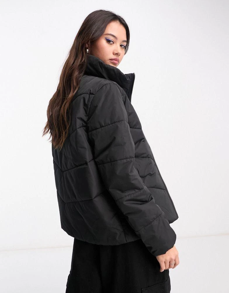Vans Vans Foundry puffer jacket in black 2