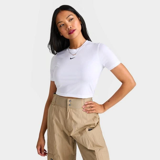  Women's Nike Sportswear Essential Slim-Fit Crop T-Shirt