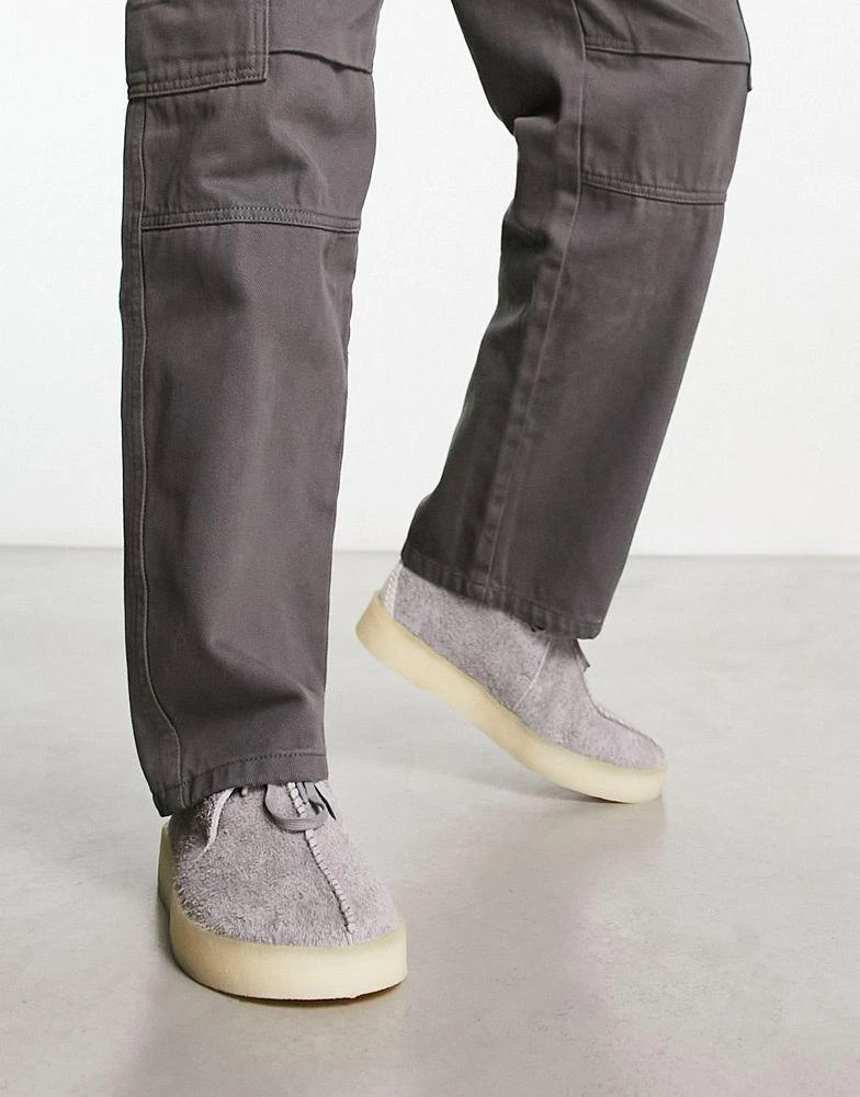 Clarks Clarks Originals Trek cup shoes in grey hairy suede 4