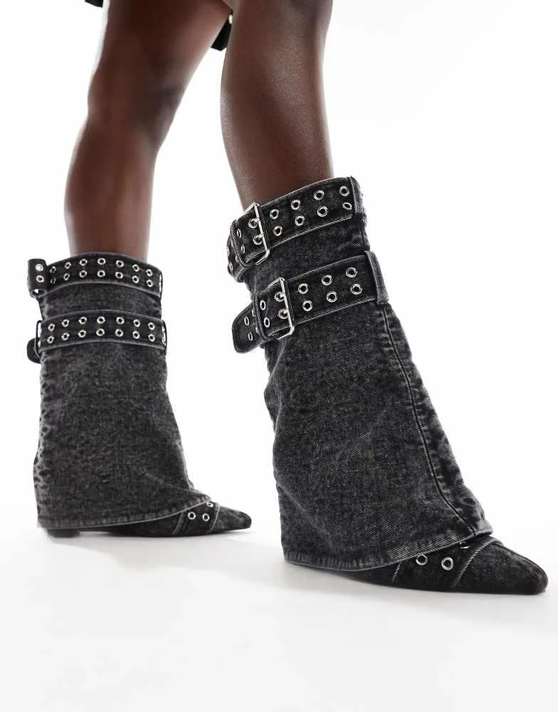 AZALEA WANG Azalea Wang Qistina buckle foldover boots in black denim 4
