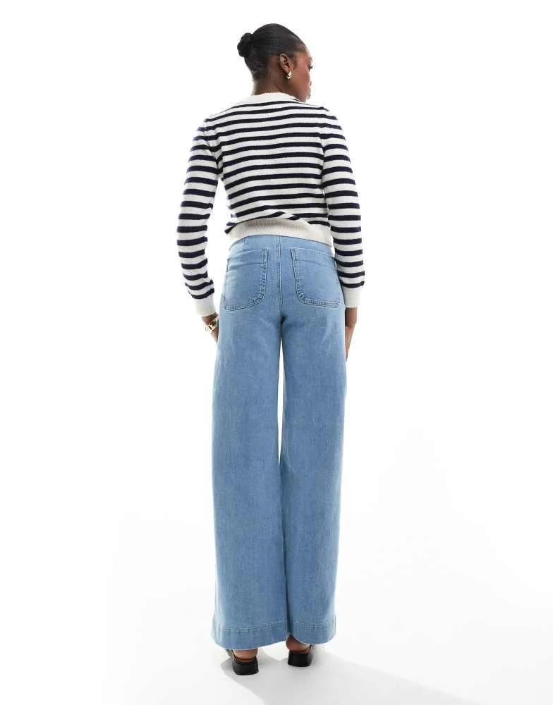 Stradivarius Stradivarius Tall D77 straight leg jean with button detail in mid wash 3