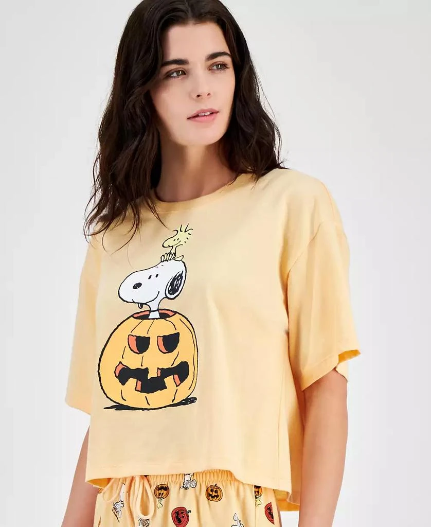 Love Tribe Juniors' Peanuts Halloween Crewneck Tee 3
