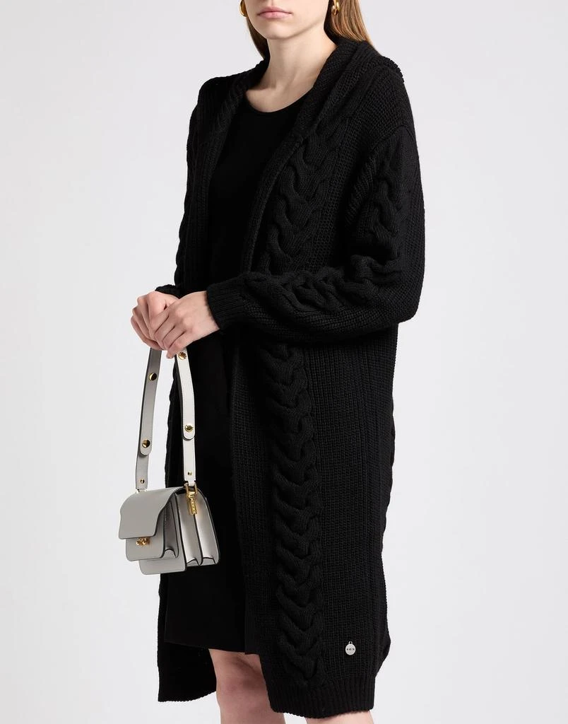 BERNA Cardigan 4