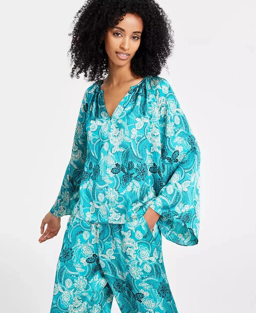 Vince Camuto Women's Printed V-Neck Long-Sleeve Top 3