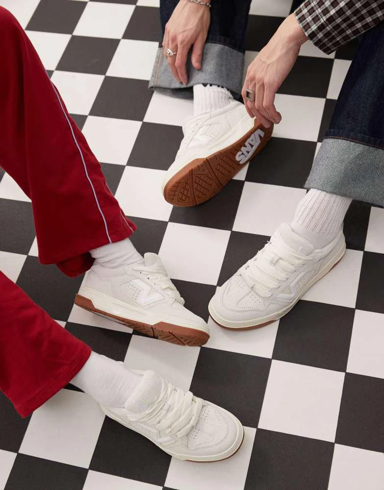 Vans Vans Upland chunky suede trainers with reflective heel tab in off white 2