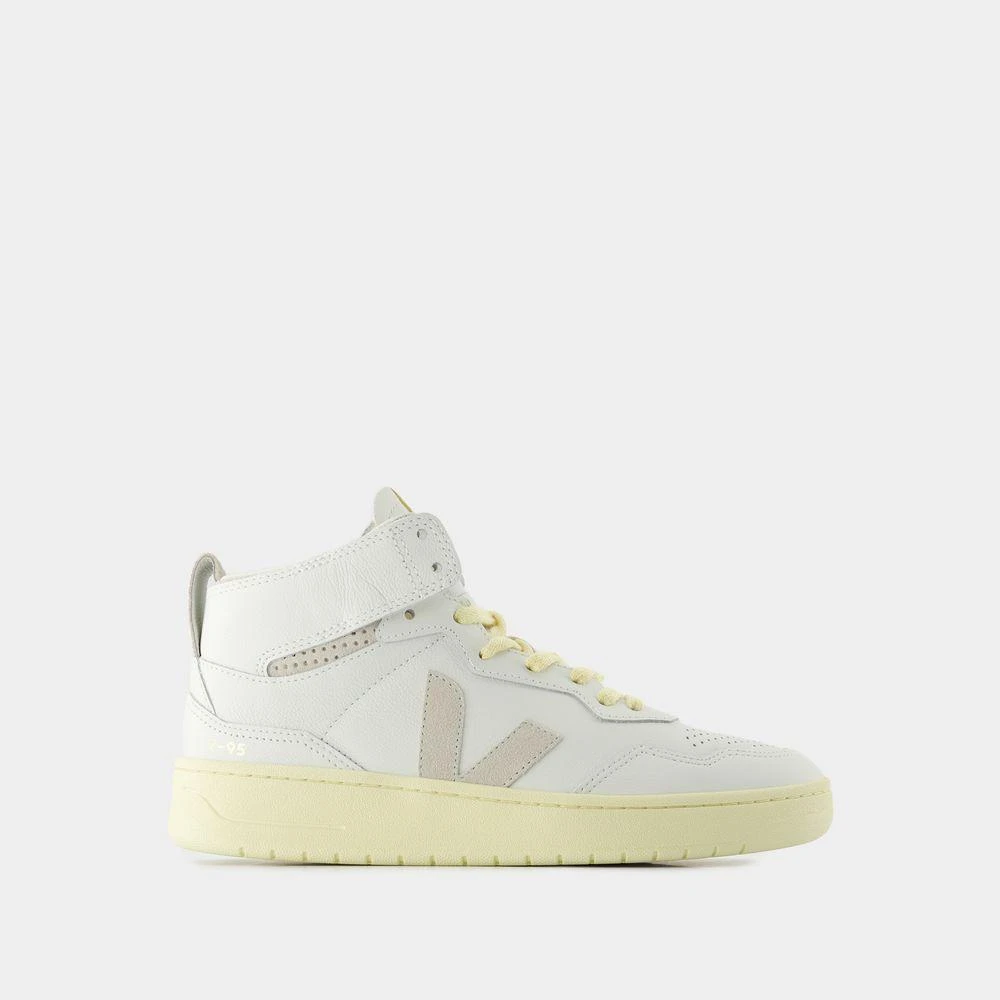 Veja V-95 SNEAKERS 1