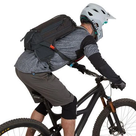 Thule Rail Pro 12L Hydration Pack 3