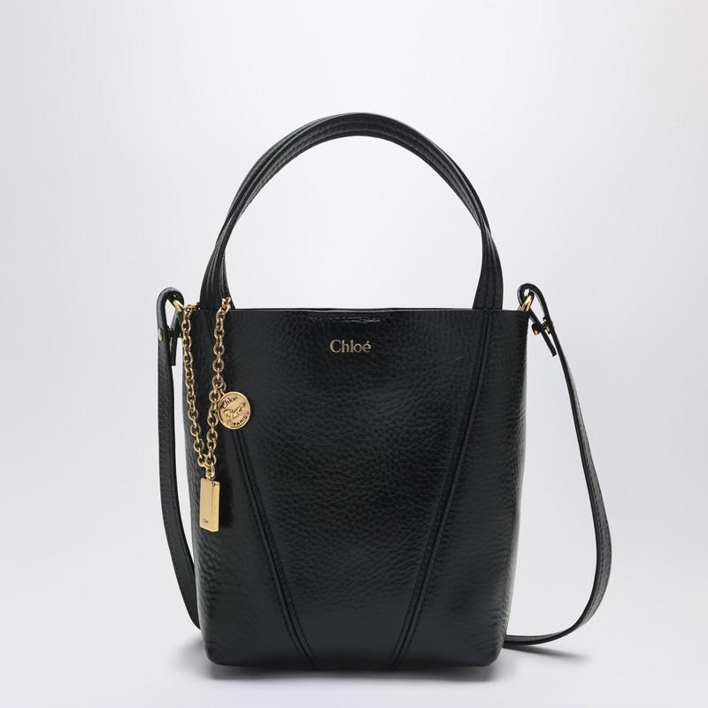 【関税&送料込】Chloe Biscuit Leather Small Mate Crossbody B Chloé Biscuit Leather Small Mate Crossbody Bag - Crossbody