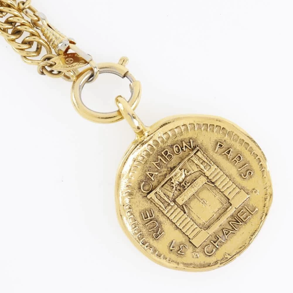 Chanel Vintage 31 Rue Cambon Medallion Pendant Necklace Metal _Plated Necklace Jewelry (Pre-Owned) 2