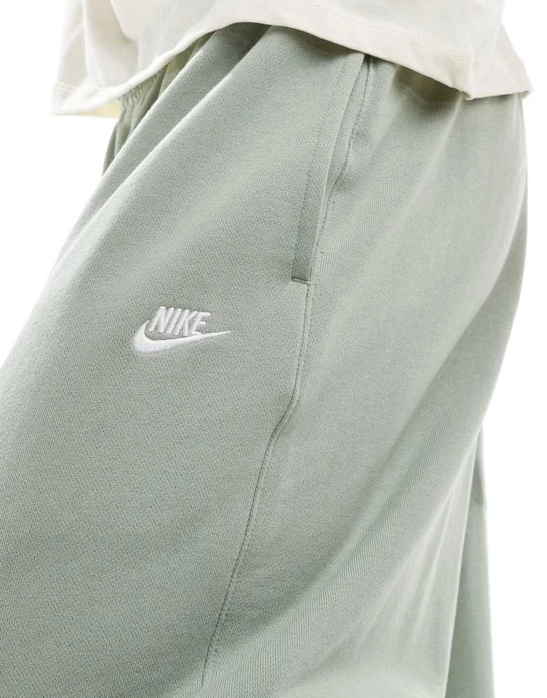 NIKE Nike Club french terry oversized joggers in olive 3