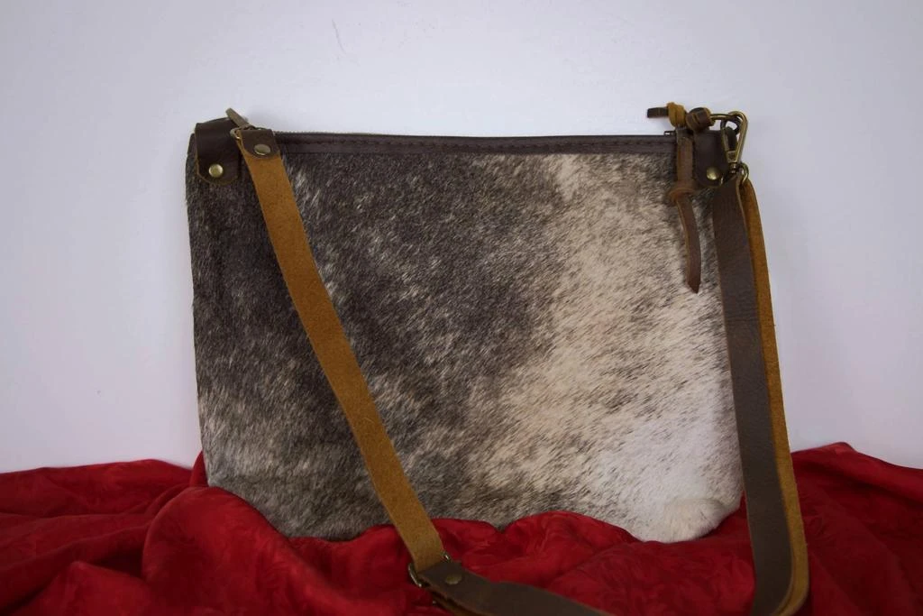 Hawks 
Doves Hawks 
Doves - Loretta Pouch