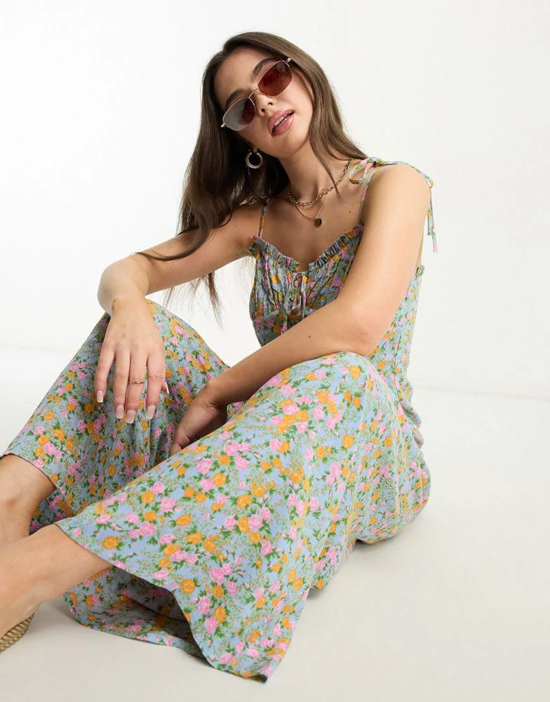 Miss Selfridge Miss Selfridge Petite strappy wide leg jumpsuit in blue ditsy 3
