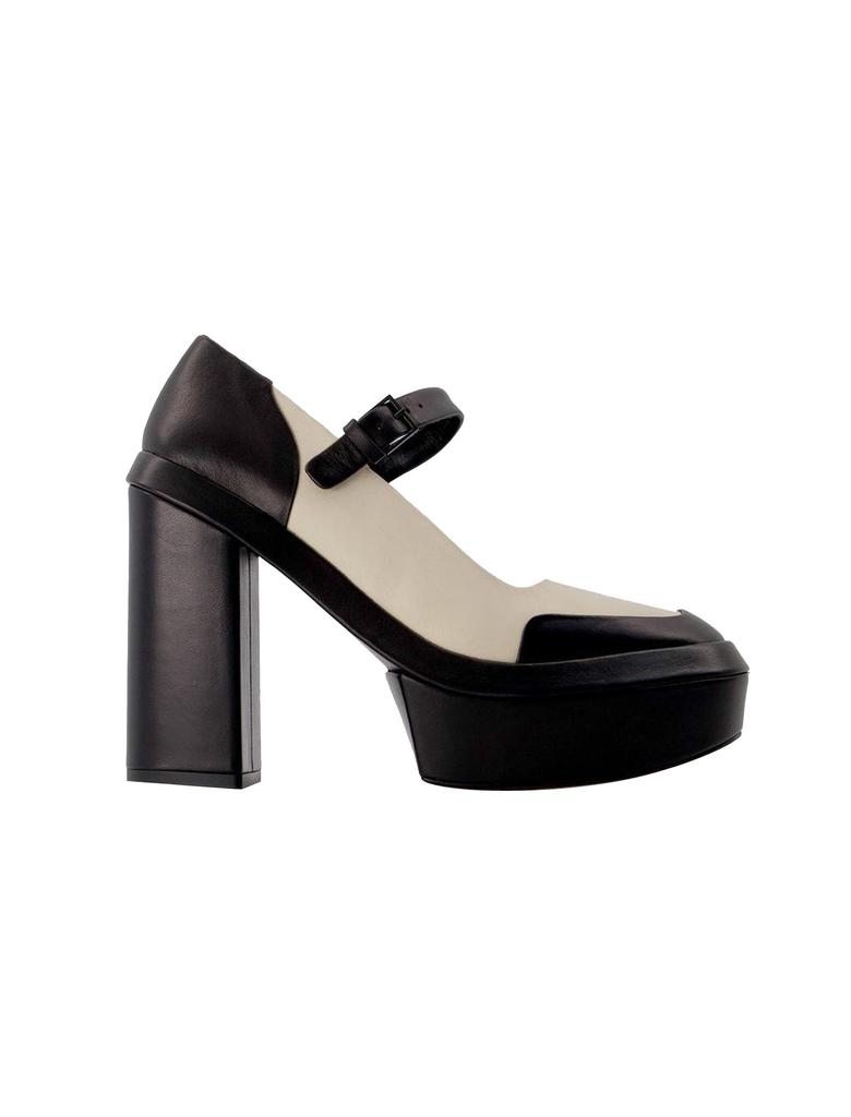 Clergerie Juna Pumps in Black Leather