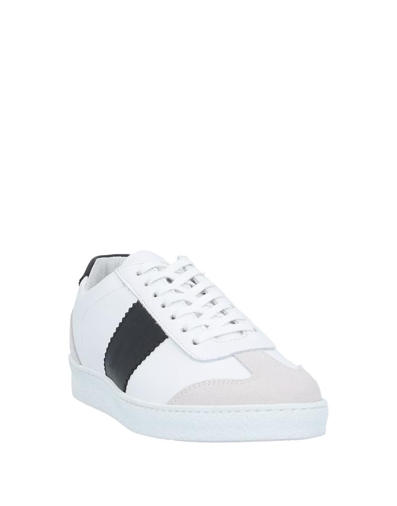 NATIONAL STANDARD Sneakers