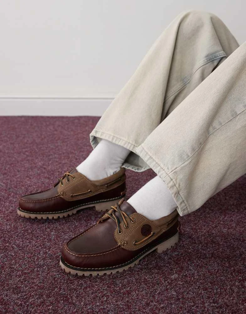 Timberland Timberland 3 eye classic boat shoe in two tone burgundy leather 1