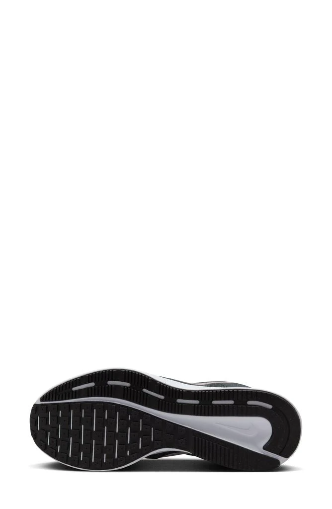 NIKE Run Swift 3 Running Shoe 5