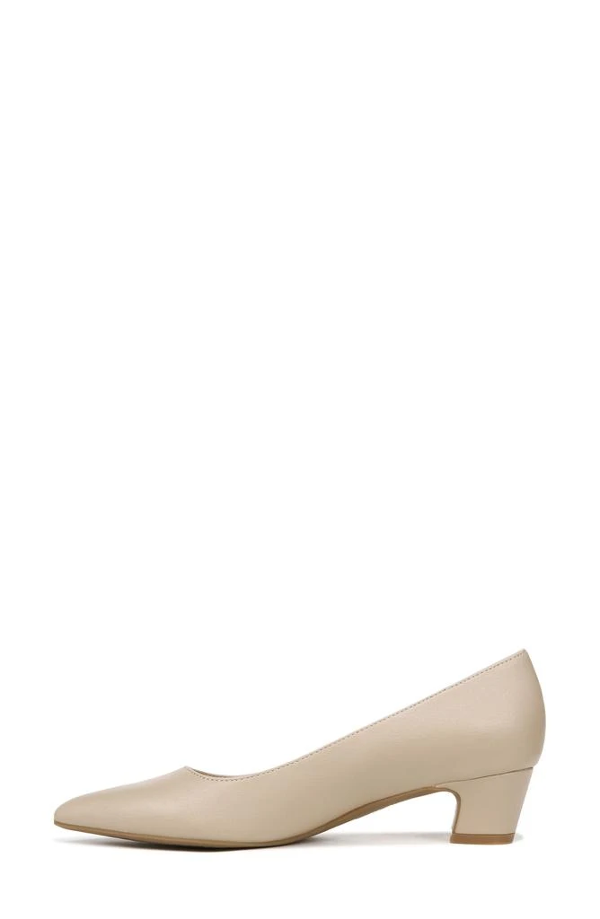 LifeStride Minx Pointed Toe Pump 8