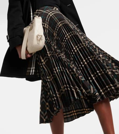 Burberry Pleated checked midi skirt 4