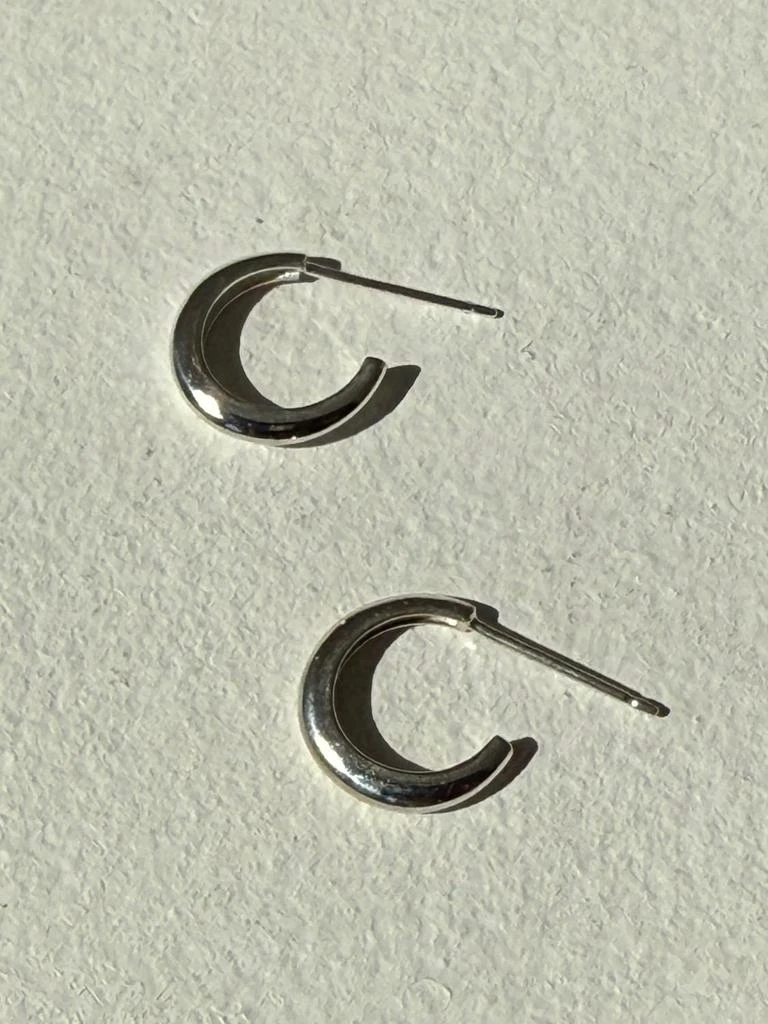 Maslo Jewelry Maslo Jewelry - Women
s Medium Classic Hoop Earrings