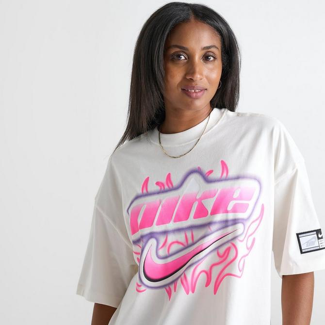 NIKE Women's Nike Sportswear Oversized Short-Sleeve T-Shirt