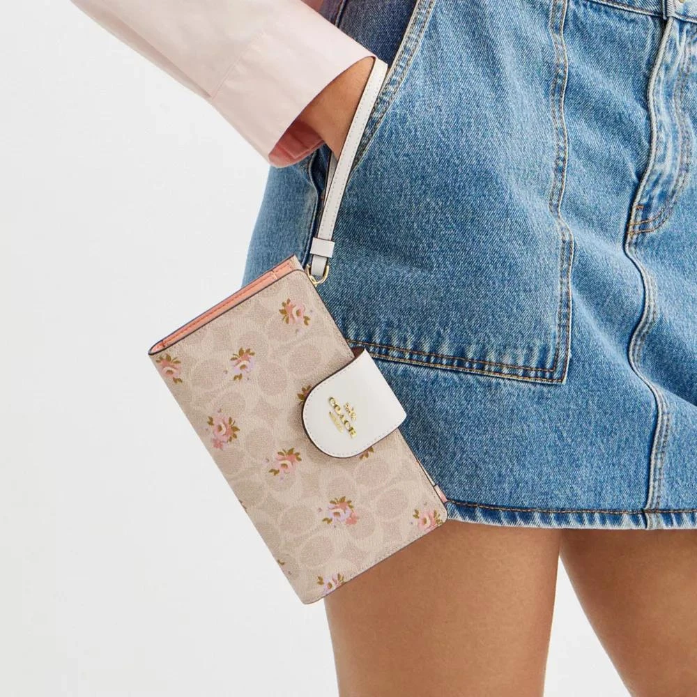 Coach Phone Wallet In Signature Canvas With Floral Print 5