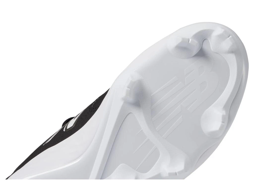 New Balance Fresh Foam Velo v3 Molded Softball Cleats 6