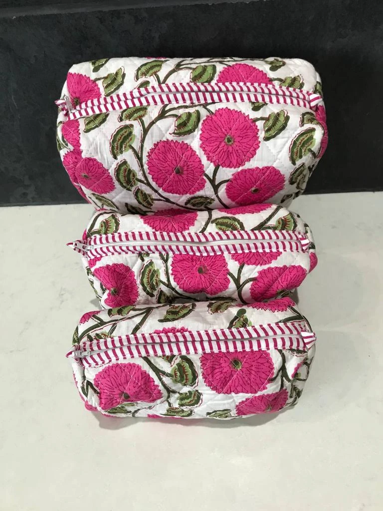 QUEENS DESIGNS Queens Designs - Women
s 3 In 1 Quilted Cosmetic Bag 3