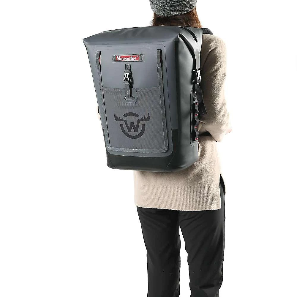 Moosejaw Moosejaw Chilladilla 24 Can Soft-Sided Backpack Cooler 6