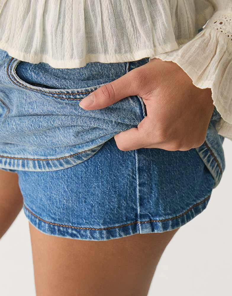 Stradivarius Stradivarius D62 denim skort in light blue 3