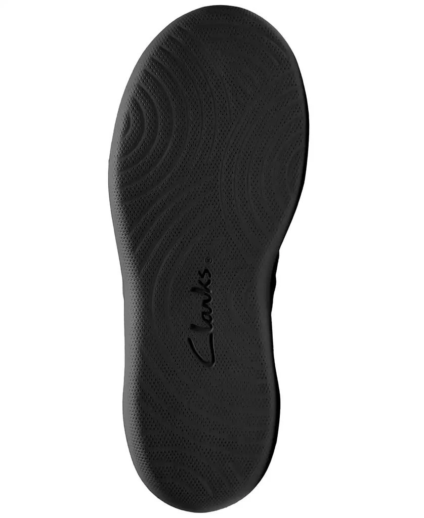 Clarks Women
s Cloudsteppers Solevana Step Slip On Sneakers 5