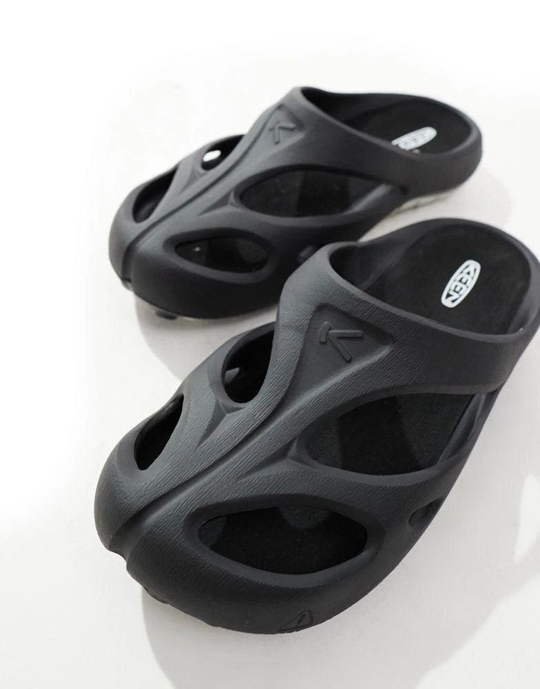 Keen Keen Shanti sandals in black 4